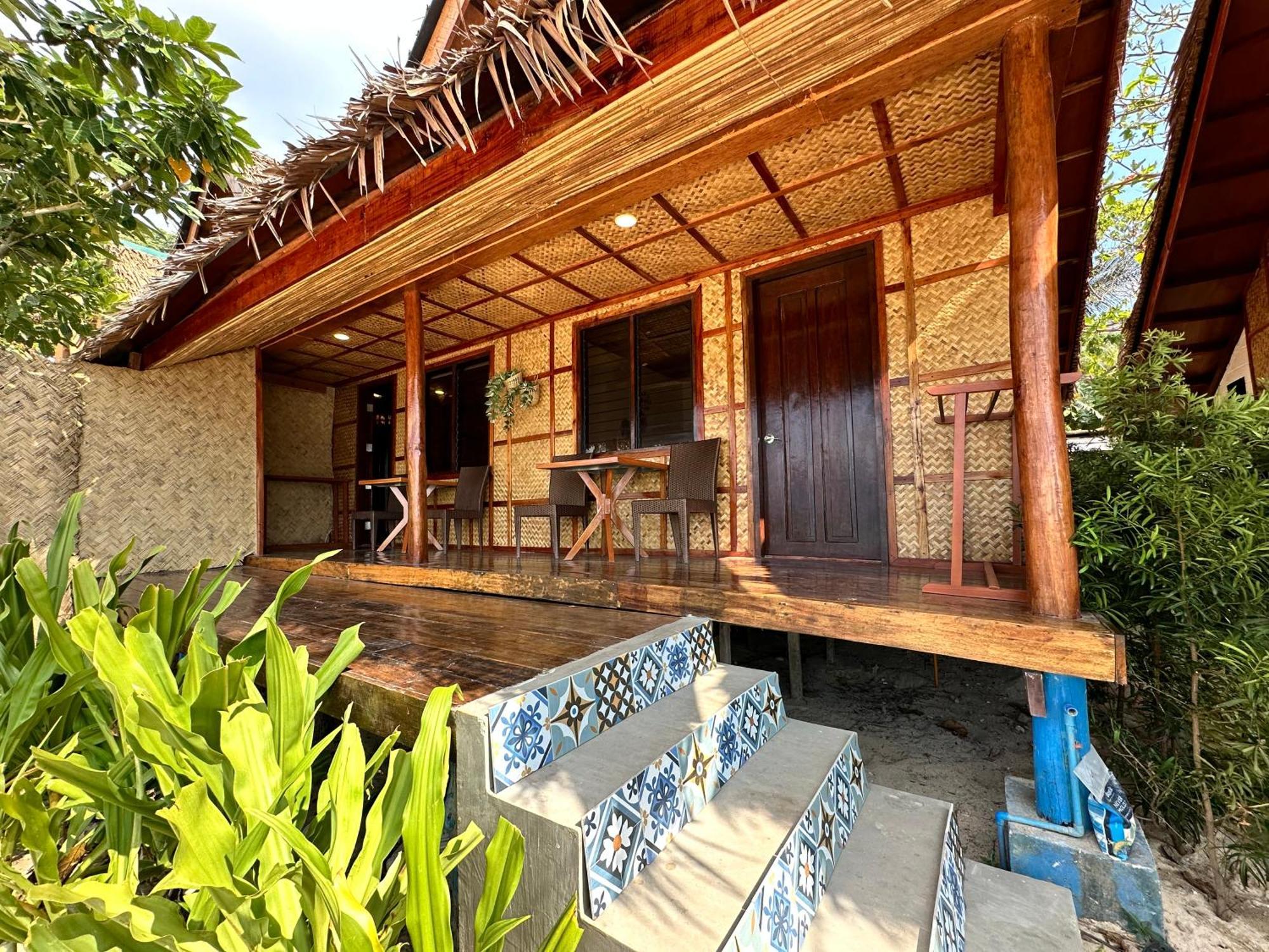 Beach Huts El Nido Exterior photo